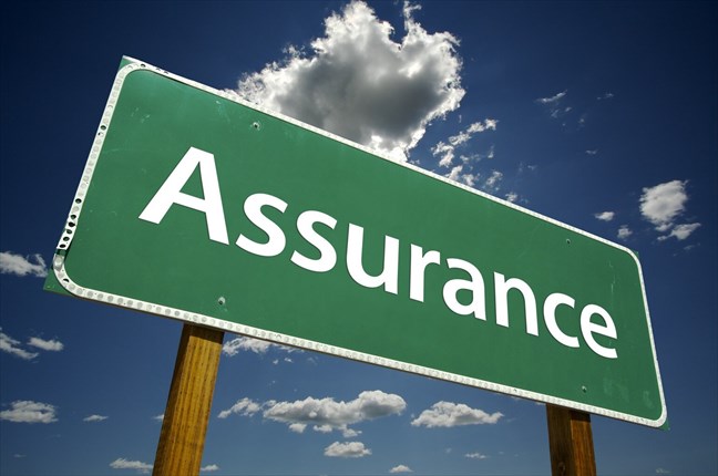 Panneau assurance illustrant la transformation digitale du secteur assurance avec une plateforme SaaS
